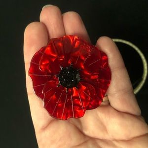 Erstwilder Poppy Fields brooch